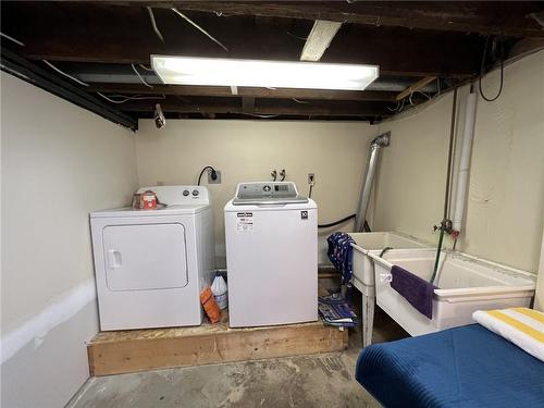 6398 Orchard Avenue, Niagara Falls, ON - Indoor Photo Showing Laundry Room