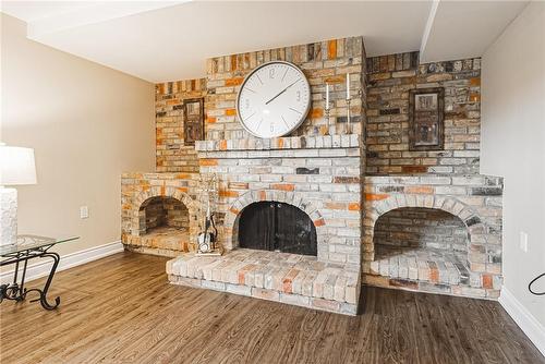 5432 Stratton Road, Burlington, ON - Indoor Photo Showing Living Room With Fireplace