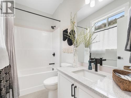 7735 Okanagan Boulevard Unit# 35, Vernon, BC - Indoor Photo Showing Bathroom