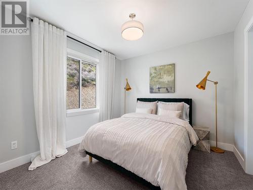 7735 Okanagan Boulevard Unit# 35, Vernon, BC - Indoor Photo Showing Bedroom