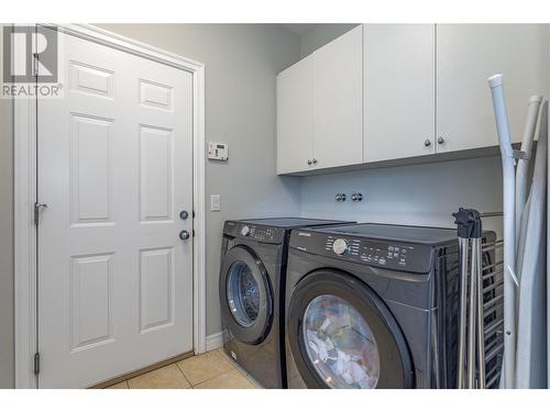 614 South Crest Drive, Kelowna, BC - Indoor Photo Showing Laundry Room