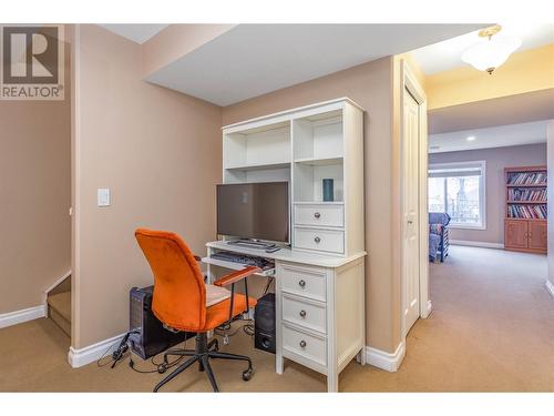 614 South Crest Drive, Kelowna, BC - Indoor Photo Showing Office