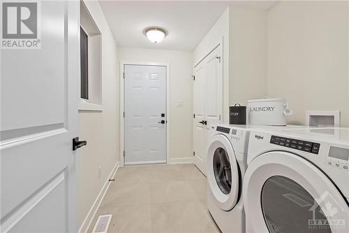 209 Trudeau Crescent, Russell, ON - Indoor Photo Showing Laundry Room