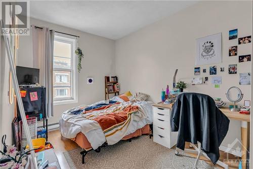 196 Osgoode Street, Ottawa, ON - Indoor Photo Showing Bedroom