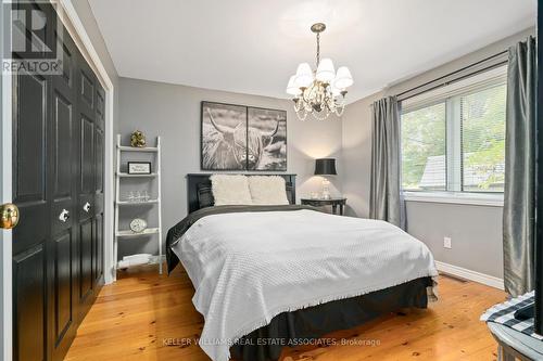 34 Mountainview Rd, Mulmur, ON - Indoor Photo Showing Bedroom