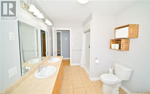 80 Dawson Drive, Oromocto, NB - Indoor Photo Showing Bathroom