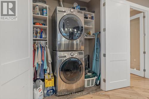 49 Spur 2, Galway-Cavendish And Harvey, ON - Indoor Photo Showing Laundry Room