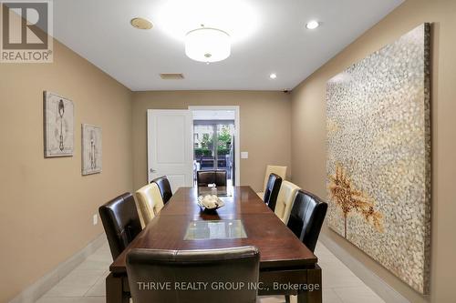 #2004 -330 Ridout St N, London, ON - Indoor Photo Showing Dining Room