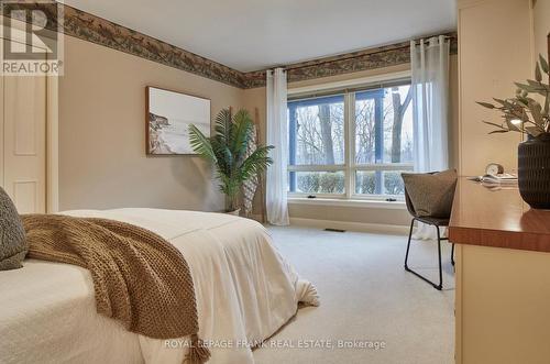 14 Valley Crt, Whitby, ON - Indoor Photo Showing Bedroom