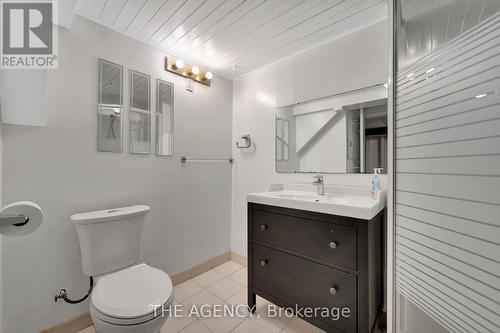 21 Jefferson Ave, Port Colborne, ON - Indoor Photo Showing Bathroom