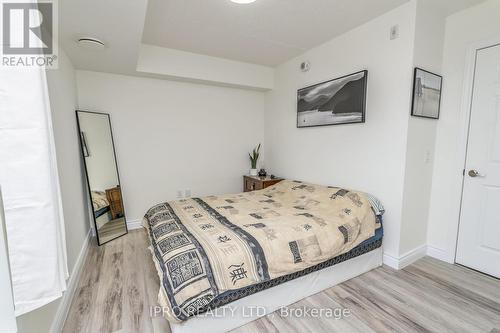 #413 -7 Kay Cres, Guelph, ON - Indoor Photo Showing Bedroom