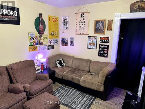 175 Edinburgh Street, Peterborough, ON - Indoor Photo Showing Living Room
