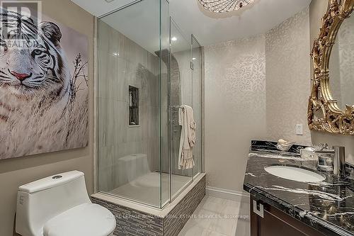 5W - 174 Mountain Park Avenue, Hamilton, ON - Indoor Photo Showing Bathroom