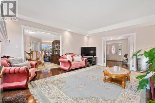 393 Nawautin Dr N, Alnwick/Haldimand, ON - Indoor Photo Showing Living Room