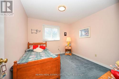 1388 Will Scarlett Dr, Oakville, ON - Indoor Photo Showing Bedroom