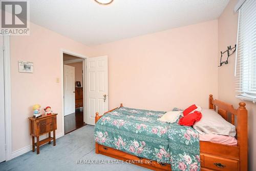 1388 Will Scarlett Dr, Oakville, ON - Indoor Photo Showing Bedroom