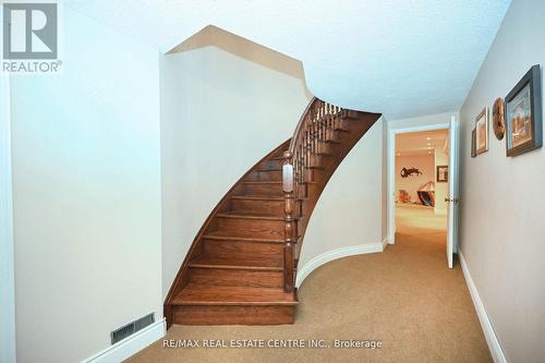1388 Will Scarlett Dr, Oakville, ON - Indoor Photo Showing Other Room
