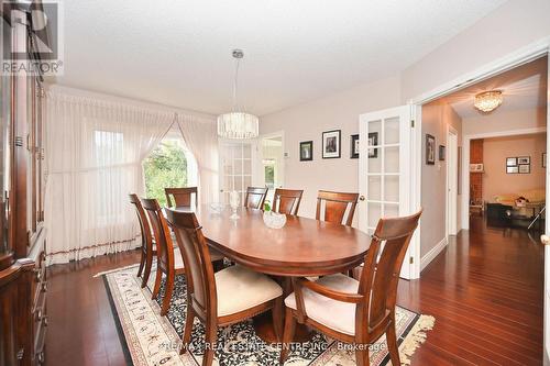1388 Will Scarlett Drive, Oakville, ON - Indoor Photo Showing Dining Room