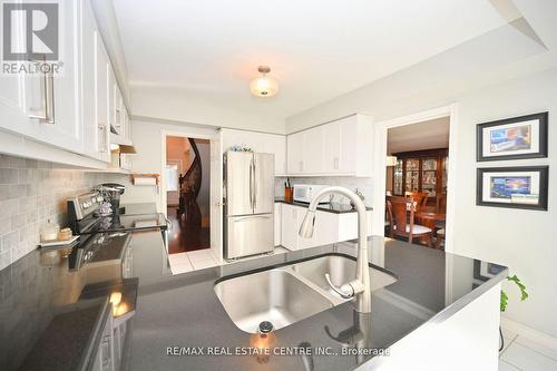 1388 Will Scarlett Drive, Oakville, ON - Indoor Photo Showing Kitchen With Double Sink