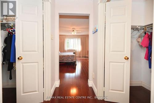 1388 Will Scarlett Drive, Oakville, ON - Indoor Photo Showing Other Room