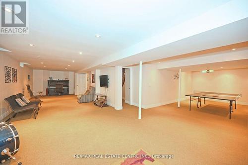 1388 Will Scarlett Drive, Oakville, ON - Indoor Photo Showing Other Room