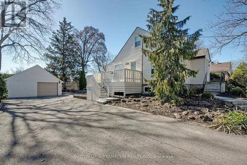 1896 Balsam Ave, Mississauga, ON - Outdoor