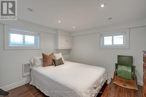 1896 Balsam Ave, Mississauga, ON - Indoor Photo Showing Bedroom