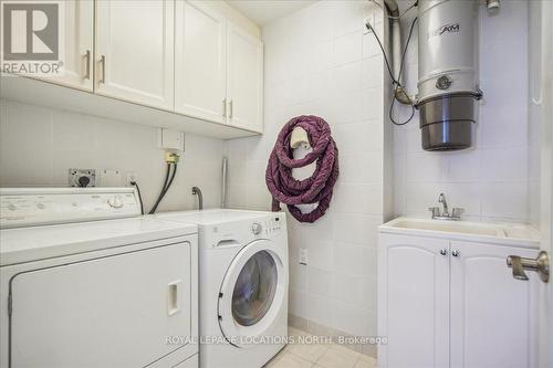 2903 - 35 Kingsbridge Garden Circle, Mississauga, ON - Indoor Photo Showing Laundry Room
