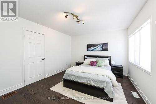 20 Eagleview Way, Halton Hills, ON - Indoor Photo Showing Bedroom