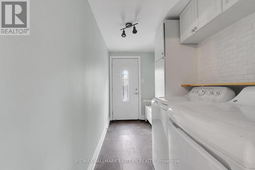 #185 -5193 Cook Rd, Hamilton Township, ON - Indoor Photo Showing Laundry Room