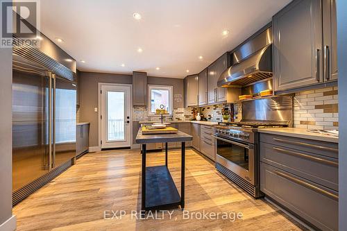 50 Riverside Drive, Georgina, ON - Indoor Photo Showing Kitchen With Upgraded Kitchen