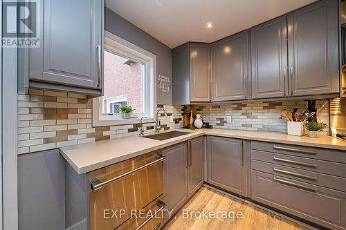 50 Riverside Drive, Georgina, ON - Indoor Photo Showing Kitchen