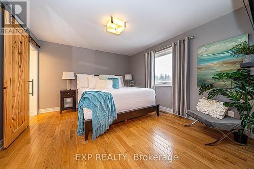 50 Riverside Drive, Georgina, ON - Indoor Photo Showing Bedroom