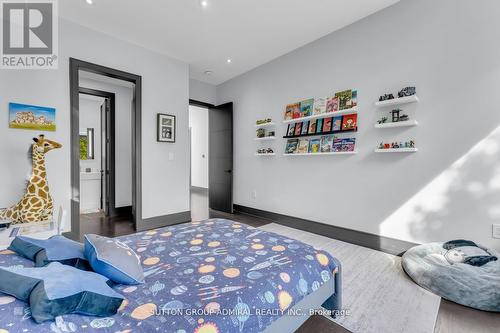 156 Garden Avenue, Richmond Hill, ON - Indoor Photo Showing Bedroom
