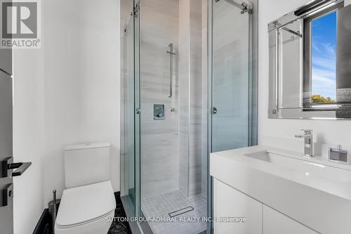 156 Garden Avenue, Richmond Hill, ON - Indoor Photo Showing Bathroom