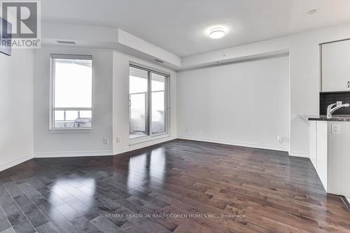#1207 -9255 Jane St, Vaughan, ON - Indoor Photo Showing Other Room