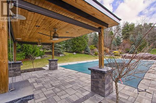 10 Black Court N, Aurora, ON - Outdoor With In Ground Pool