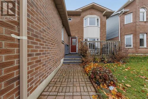 6 Wood Dr, Whitby, ON - Outdoor