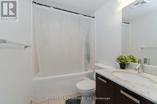 #215 -36 Lisgar St, Toronto, ON - Indoor Photo Showing Bathroom