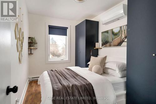 907 Palmerston Ave, Toronto, ON - Indoor Photo Showing Bedroom
