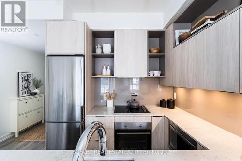 513 - 200 Sackville Street, Toronto, ON - Indoor Photo Showing Kitchen With Upgraded Kitchen
