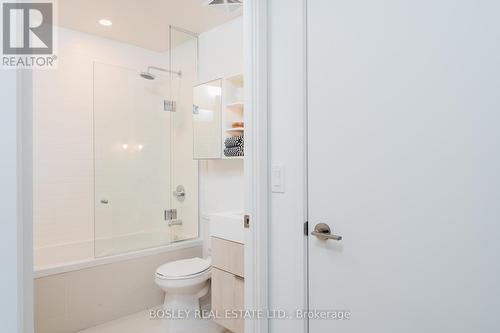 513 - 200 Sackville Street, Toronto, ON - Indoor Photo Showing Bathroom