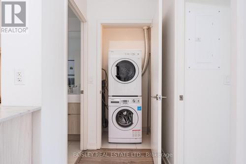 513 - 200 Sackville Street, Toronto, ON - Indoor Photo Showing Laundry Room