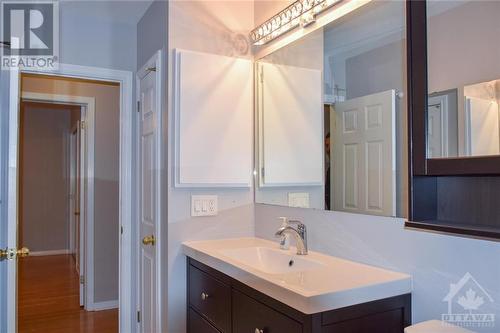 1230 Firestone Crescent, Ottawa, ON - Indoor Photo Showing Bathroom