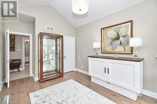 6 Prospect Lane, Niagara-On-The-Lake, ON - Indoor Photo Showing Other Room