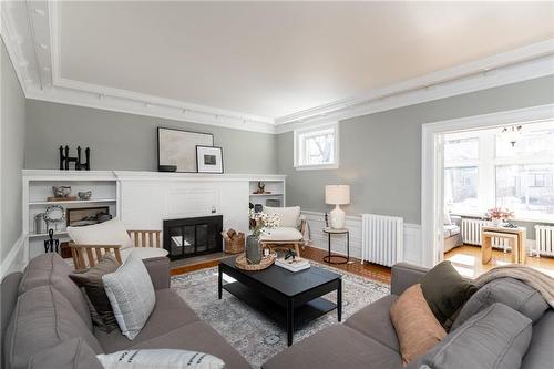 1191 Grosvenor Avenue, Winnipeg, MB - Indoor Photo Showing Living Room With Fireplace