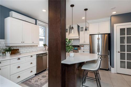 1191 Grosvenor Avenue, Winnipeg, MB - Indoor Photo Showing Kitchen With Stainless Steel Kitchen