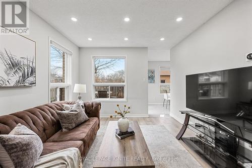 360 Eulalie Ave, Oshawa, ON - Indoor Photo Showing Living Room
