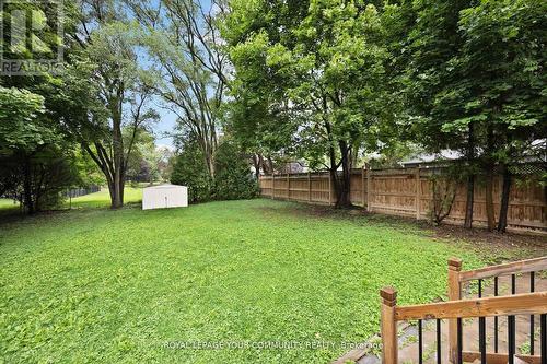 975 Gorham St, Newmarket, ON - Outdoor With Backyard