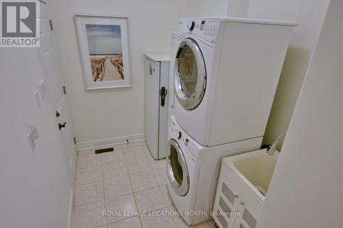 18 Cooper Street, Collingwood, ON - Indoor Photo Showing Laundry Room